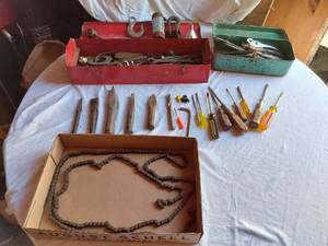 lot 20 image: Screwdrivers, Chisels, Pliers, and Chain