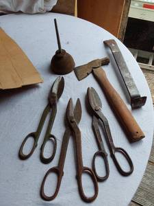 lot 38 image: Pexto Snips, Craftsman Snips, Hatchet, Oil Can, Hatchet and Pry Bar