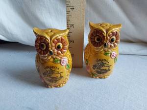 lot 92 image: Virginia Owl Salt and Pepper Shakers