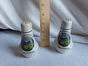 lot 119 image: Lucky China California Salt and Pepper Shakers  at the Rainbows end