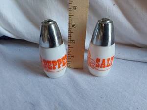 lot 143 image: Gemco Westinghouse Milk Glass Salt and Pepper Shaker Set Orange Mushroom Design