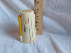 lot 148 image: Vintage Joes Produce Salt and Pepper Shaker
