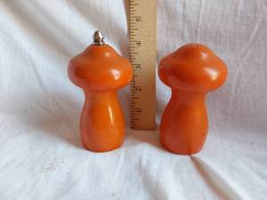 lot 149 image: Orange Mushroom Shaped Salt Shaker and Pepper Mill