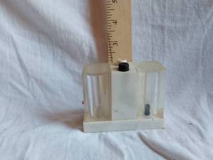 lot 182 image: Push Button Salt and Pepper Shaker