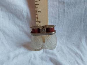 lot 183 image: Bird Island Dairy Salt and Pepper Shakers