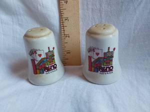 lot 196 image: Reno Nevada Souvenir Salt and Pepper Shakers