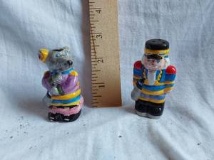 lot 232 image: Nut Cracker and Rat King Ceramic Salt and Pepper Shakers