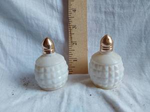 lot 242 image: Vintage White Milk Glass Salt and Pepper Shakers with Gold Caps