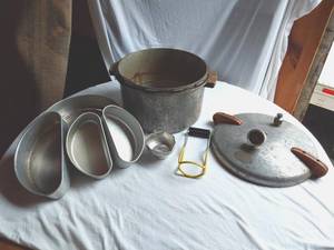 lot 245 image: National Pressure Cooker Model 7B with Accessories