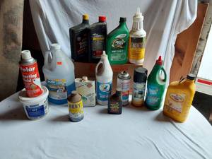 lot 246 image: Lot of Automotive and Maintenance Supplies including Quaker State Oil, Pennzoil, and More  - Partially Full