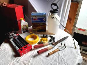 lot 305 image: Orbit Oscillator, LED Pathway Lights, and Trimec Weed Killer