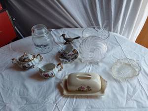 lot 358 image: Decorative Kitchenware including Horizon Steubenville Butter Dish, G&C Japan Fine China Set, and More