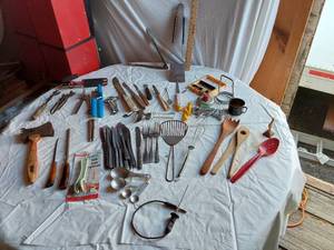 lot 376 image: Huge lot of Various Kitchen Utensils and Tools