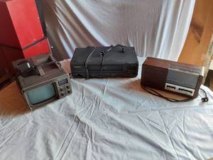 lot 379 image: Bentley Portable TV, Symphonic VCR, and Cosmo Radio