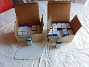 lot 382 image: Biolectron Stimulator Alkaline Batteries 9v