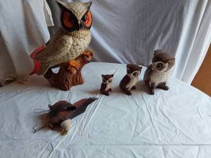 lot 397 image: Owls and Eagle Figurine Collection
