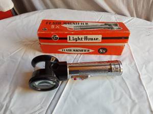 lot 413 image: Light House Flash Magnifier 5x