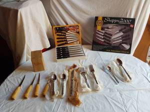 lot 416 image: Rapala Knives, Embassy Classic and Shappu2000 Knife Sets with Cutlery