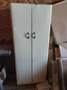 lot 459 image: Metal Storage Cabinets with Shelves approx. 65 12 tall