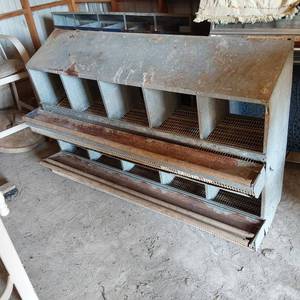 lot 479 image: Premier National-Ideal Chicken Nesting Boxes