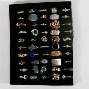 lot 23 image: Better Costume Jewelry - 50 Rings
