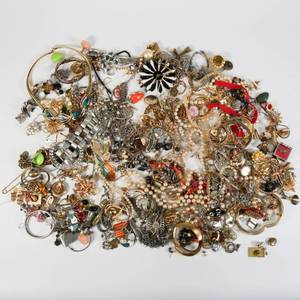 lot 16 image: Large Lot of Costume Jewelry - Bracelets, Necklaces & More