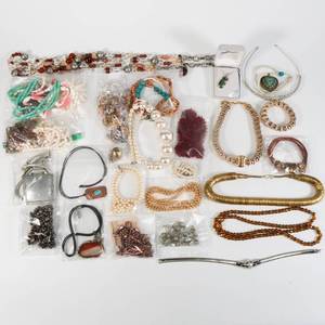 lot 29 image: Better Costume Jewelry Lot - Bracelets, Chains, Necklaces