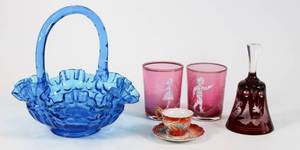 lot 48 image: Vintage Glassware Lot - Fenton, Muriage, Mary Gregory