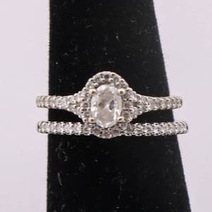lot 12 image: GIA 0.33 Ct Oval Diamond Ring & Band - Size 5