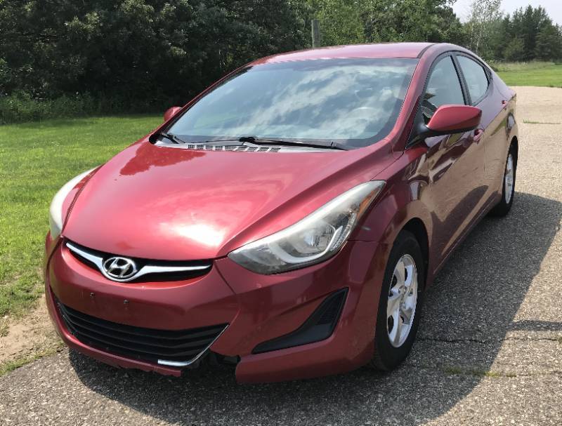 lot 3 image: 2015 Hyundai Elantra SE