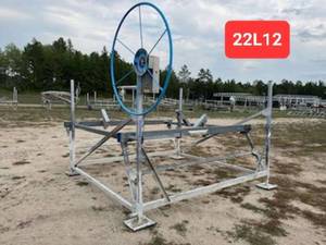 Newmans 2800lb Cantilever Boat Lift