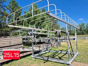 lot 14 image: Floe 4000lb Vertical Boat Lift
