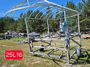 lot 15 image: Newmans Cantilever Boat Lift
