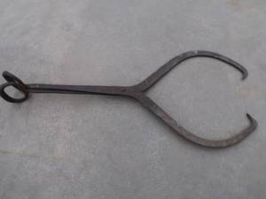 lot 44 image: VINTAGE ICE TONGS