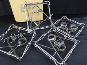 lot 63 image: 4 BRAND NEW #330 BODY GRIPPER TRAPS (CONIBEAR)