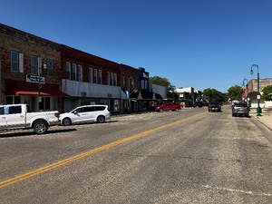 Commercial Building in Madison MN