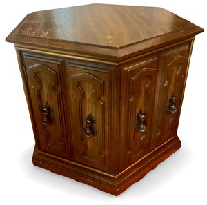 lot 107 image: Vintage Hexagonal Wooden End Table with Ornate Panels