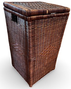 lot 47 image: Wicker Laundry Hamper with Hinged Lid & Handles