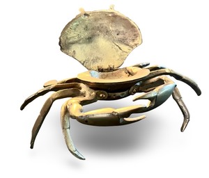 lot 44 image: Brass Crab Trinket BoxAshtray with Hinged Shell