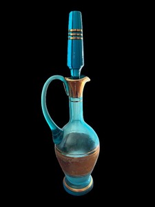 lot 104 image: Vintage Blue and Gold Art Glass Decanter with Stopper
