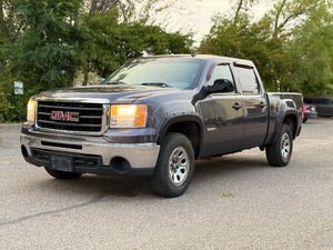 lot 15 image: 2010 GMC SIERRA 1500 SL 4x4 (NO RESERVE)