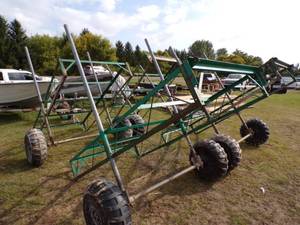 lot 24 image: Daka Dock- 4-8 wheel Sections