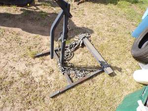 lot 50 image: Snowmobile Lift