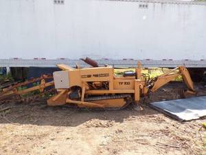 lot 65 image: Case Davis TF700 Ditch Wich