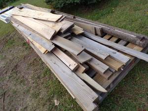 lot 66 image: Assorted Wooden Boards