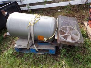lot 77 image: Air Compressor