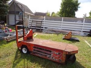lot 83 image: Case - Stock Chaser Machine
