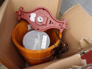 lot 140 image: Ice Cream Maker