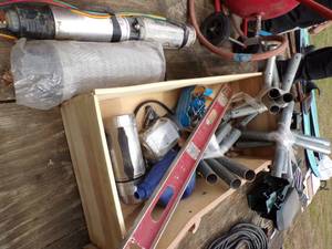 lot 157 image: Box of Misc Stuff- level, Bobcat Filter