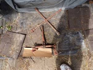 lot 179 image: Big T Wrench and Chain Binder